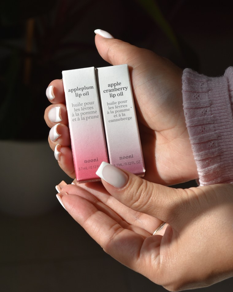 nooni lip oil UGC photo
